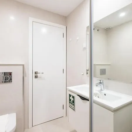 Marina Design T1 Apartment